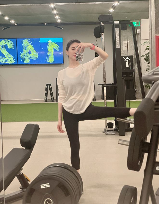 詹姆斯导29分逆转创生涯纪录:连赢东部双雄 成送女儿最佳生日礼物